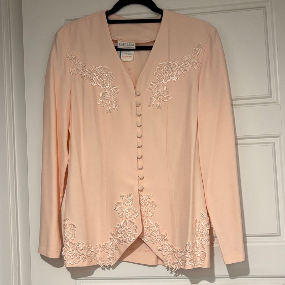Vintage Emblem Elegant Pink Jacket with Lace Detailing size 4. - Picture 2 of 4